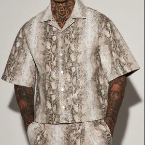 Fashion Nova Snake Print Shirt Jacket - Cream and Gray